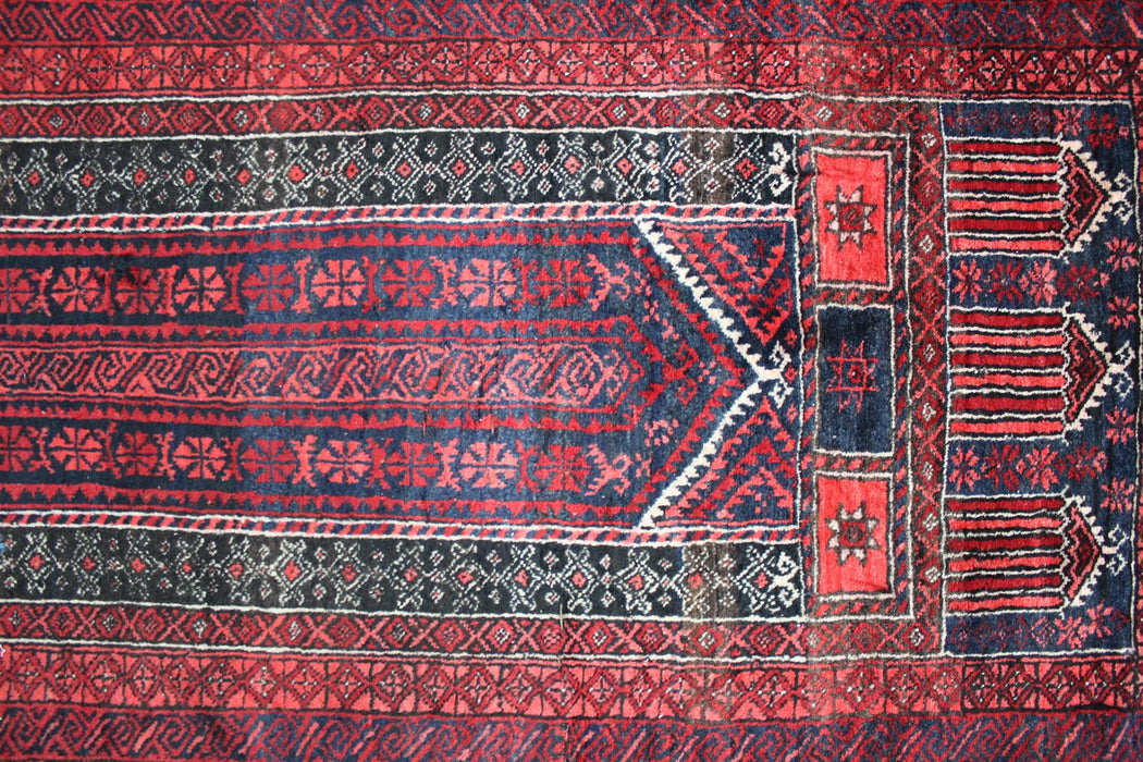Traditional Vintage Geometric Handmade Oriental Small Wool Rug 82cm x 115cm over-view homelooks.com