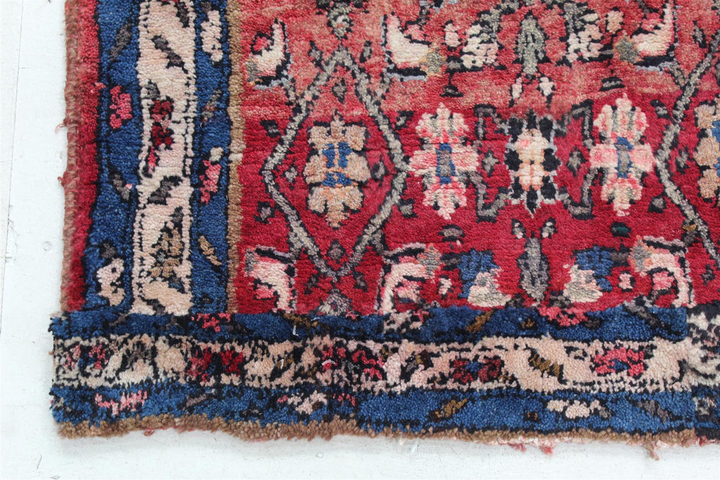 Traditional Antique Handmade Oriental Red Wool Rug 110cm x 253cm corner design details homelooks.com