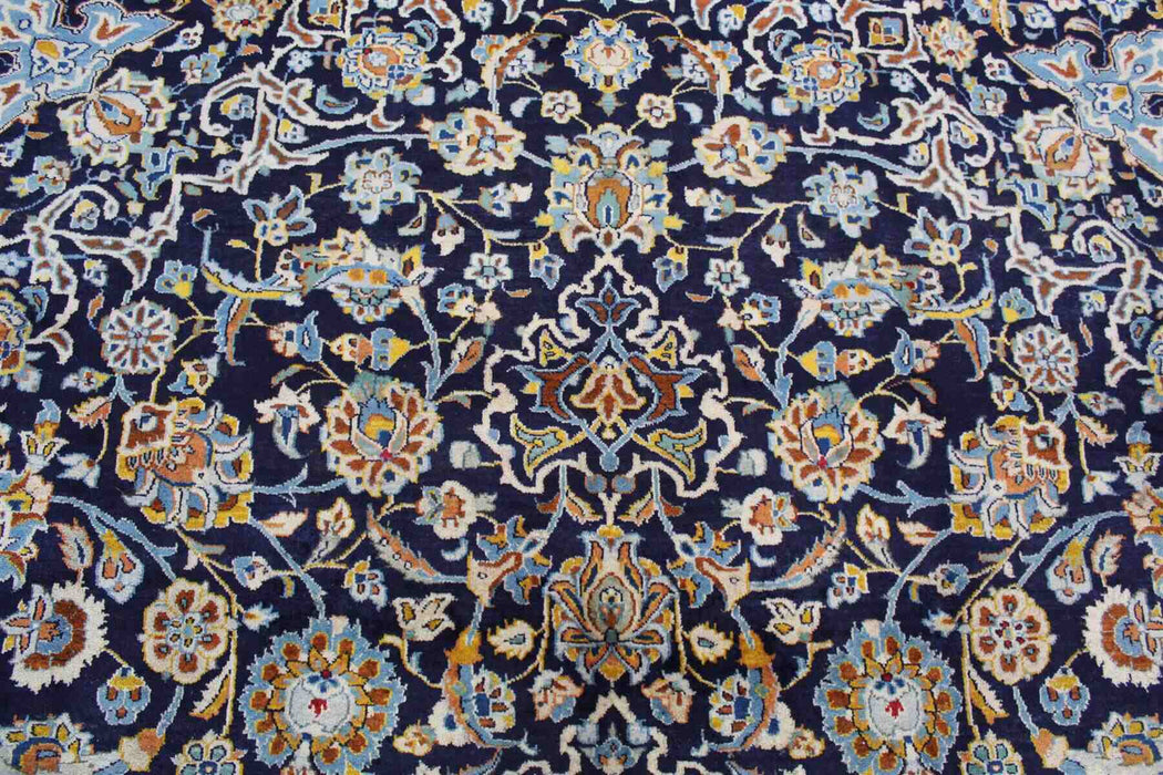 Lovely Traditional Vintage Navy Blue Handmade Oriental Wool Rug 312 X 435 cm floral patterns www.homelooks.com 