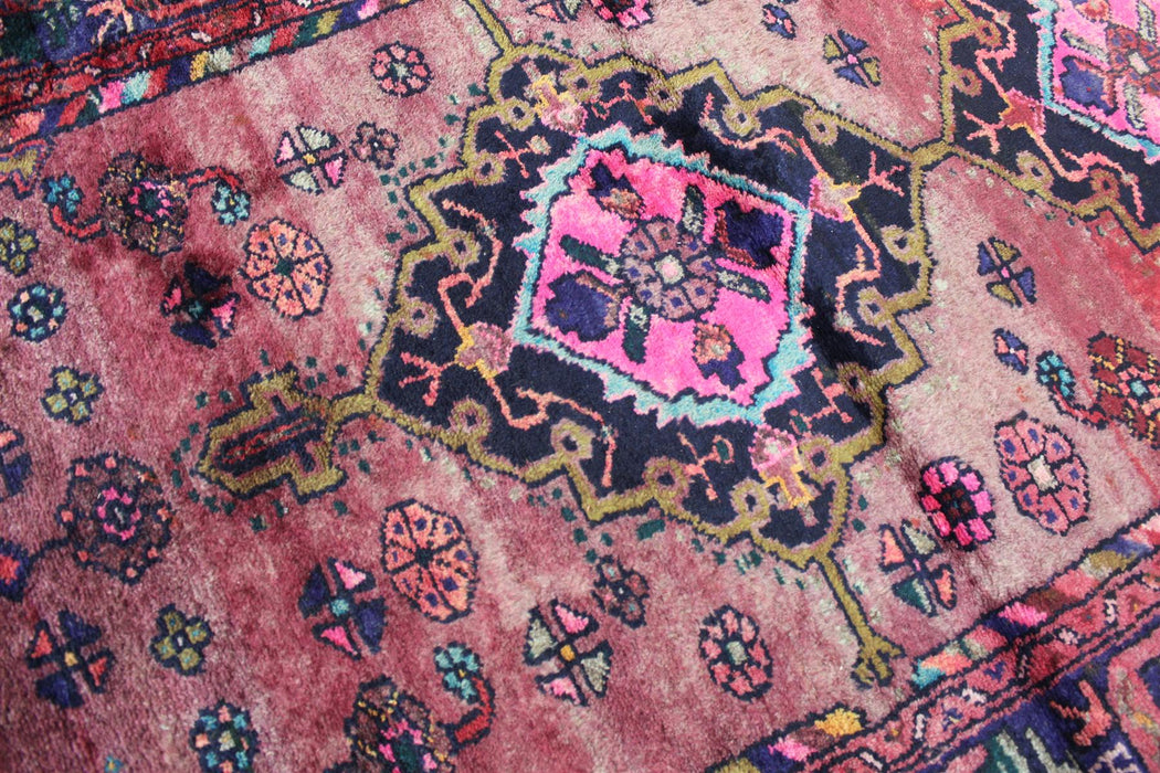 Traditional Antique Multi Coloured Medallion Handmade Wool Rug 101cm x 200cm medallion over-view homelooks.com