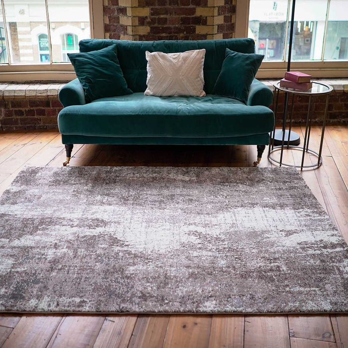 Small Space, Big Impact: Cool Rugs That Maximise Your Tiny Apartmen