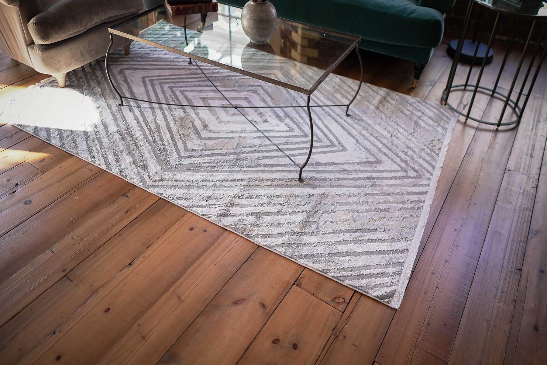 Discover the Latest Hallway Runner Rug Trends of 2024 | Expert Insights & Inspiration
