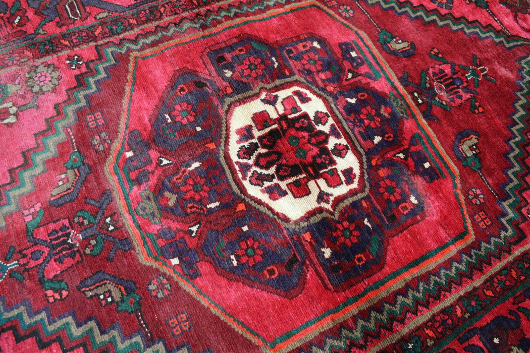 Charming Traditional Red Vintage Handmade rug medallion www.homelooks.com