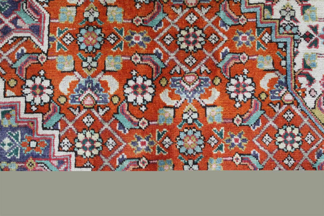 Lovely Traditional Handmade Orange Antique Oriental Wool Rug 140 X 225 cm design details close-up www.homelooks.com 