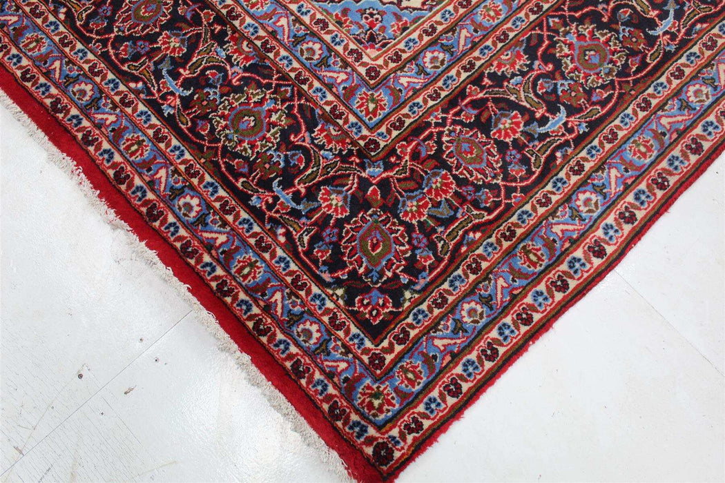 Classic Traditional Vintage Red Medallion Handmade Oriental Wool Rug corner view www.homelooks.com