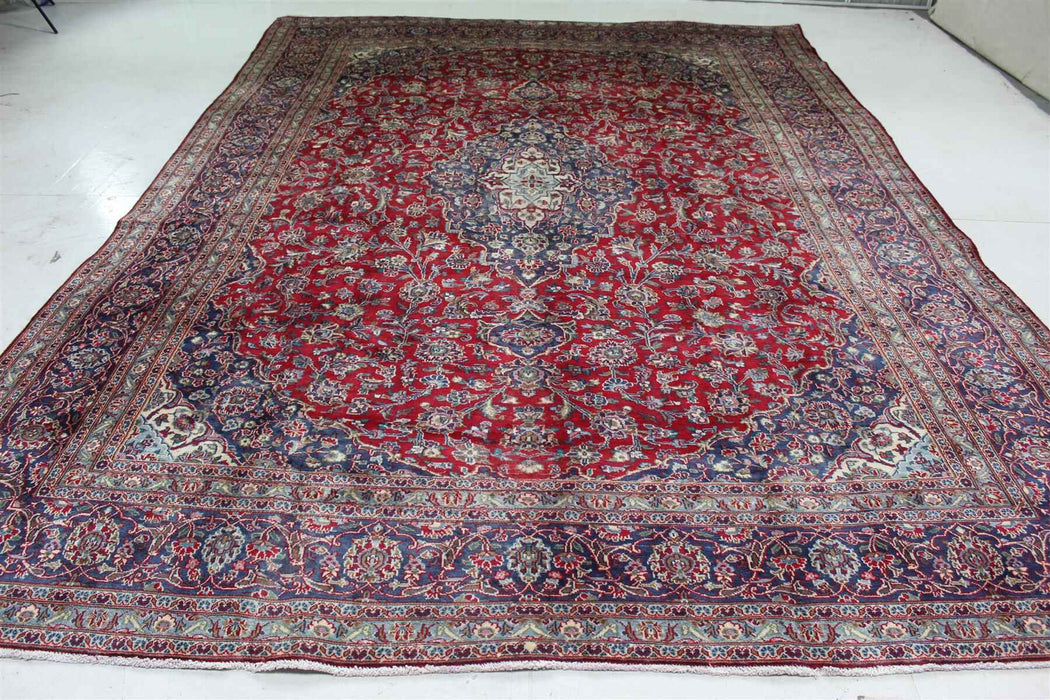 Classic Traditional Vintage Medallion Handmade Red Wool Rug 280 x 385 cm www.homelooks.com