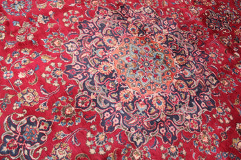 Traditional Vintage Red Medallion Wool Handmade Oriental Rug 202 X 300 cm www.homelooks.com 4