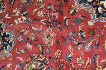 Classic Red Traditional Vintage Medallion Handmade Oriental rug design www.homelooks.com