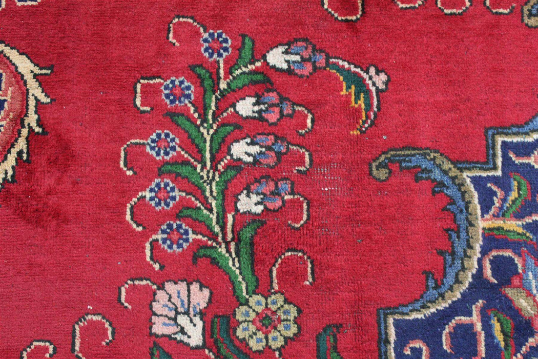 Lovely Large Traditional Red Vintage Oriental Wool Rug www.homelooks.com