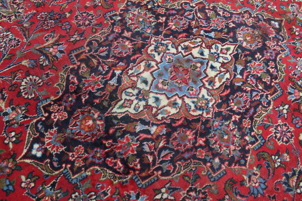 classic traditional vintage red handmade oriental wool rug medallion overview www.homelooks.com