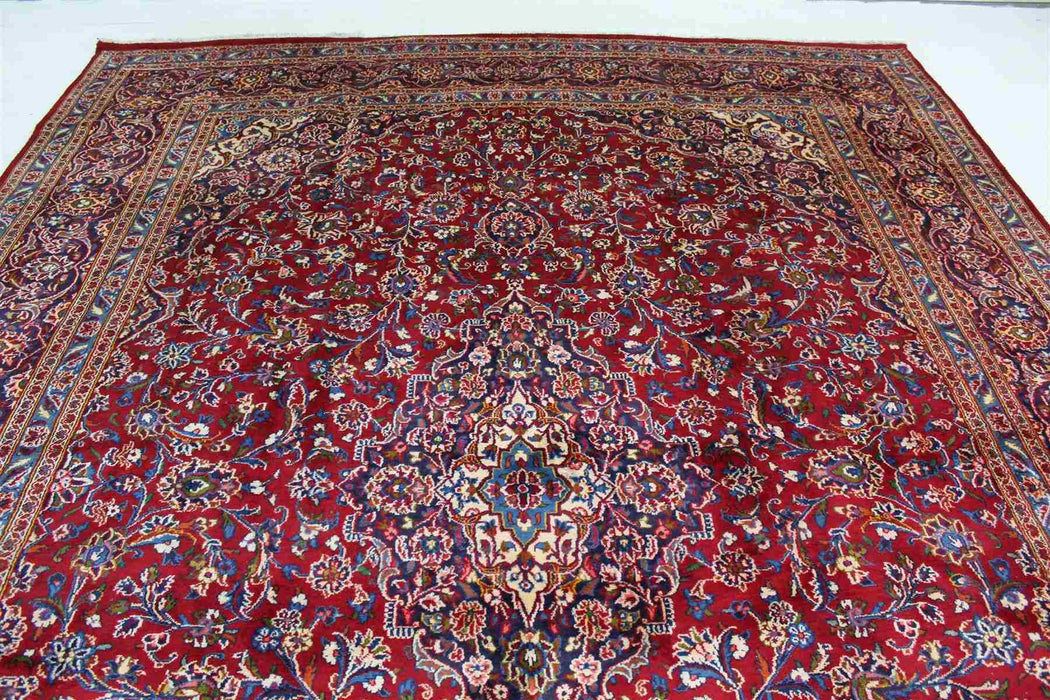 Lovely Traditional Medallion Antique Handmade Red Medallion Rug 295 X 388cm top view www.homelooks.com 