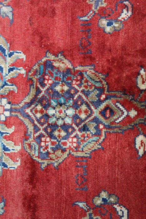 Lovely Traditional Red Vintage Handmade Oriental Wool Rug 188cm x 325cm floral pattern www.homelooks.com