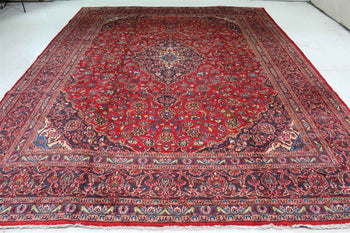 Traditional Vintage Wool Handmade Oriental Rug 305 X 395 cm www.homelooks.com 