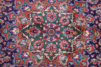 Lovely Traditional Antique Red Medallion Handmade Oriental Rug 283 X 420 cm medallion close-up www.homelooks.com
