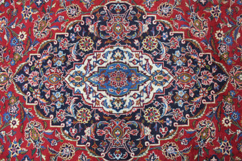 Traditional Vintage Red Medallion Wool Handmade Rug 295 X 395 cm www.homelooks.com 4