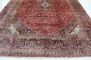 Traditional Antique Handmade Red Wool Rug 284 X 398 cm www.homelooks.com 2