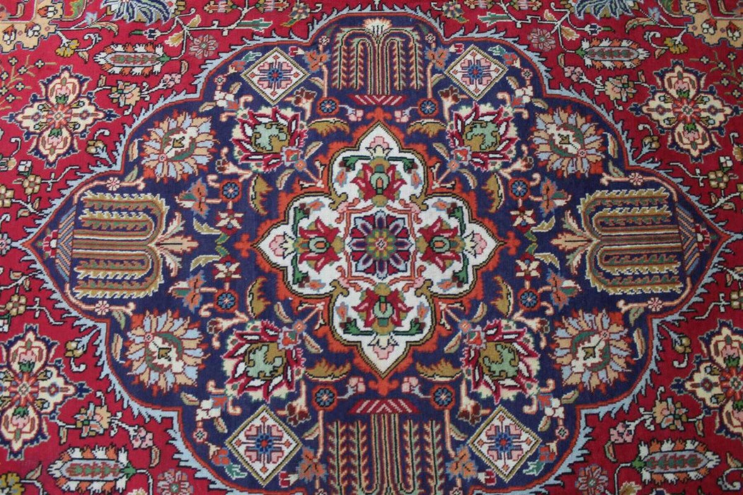 Amazing Traditional Red Medallion Handmade Oriental Rug Homelooks