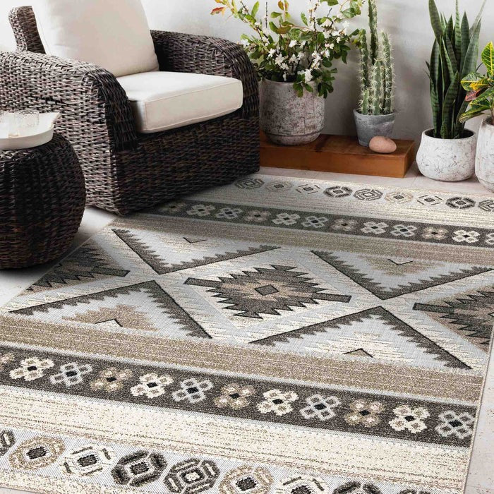 Outdoor Rugs: Extend Your Living Space