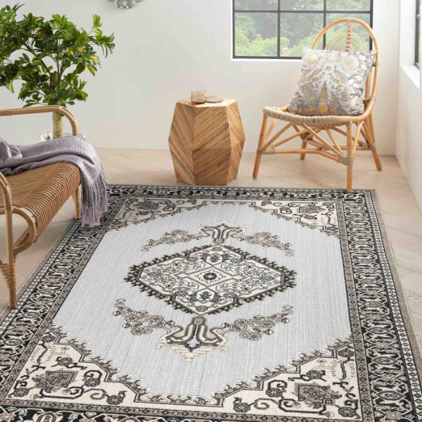 Richmond Traditional Outdoor Rug