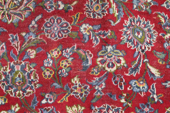 Classic Red Traditional Vintage Medallion Handmade Wool Rug 287 X 398 cm floral close-up www.homelooks.com