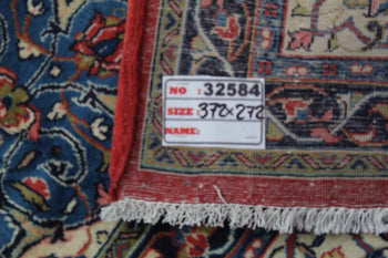 Traditional Red Medallion Antique Wool Handmade Oriental Rug 272 X 372 cm www.homelooks.com 10