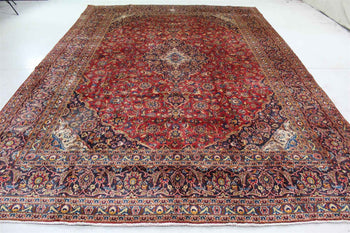 Traditional Antique Handmade Red Wool Rug 284 X 398 cm www.homelooks.com 