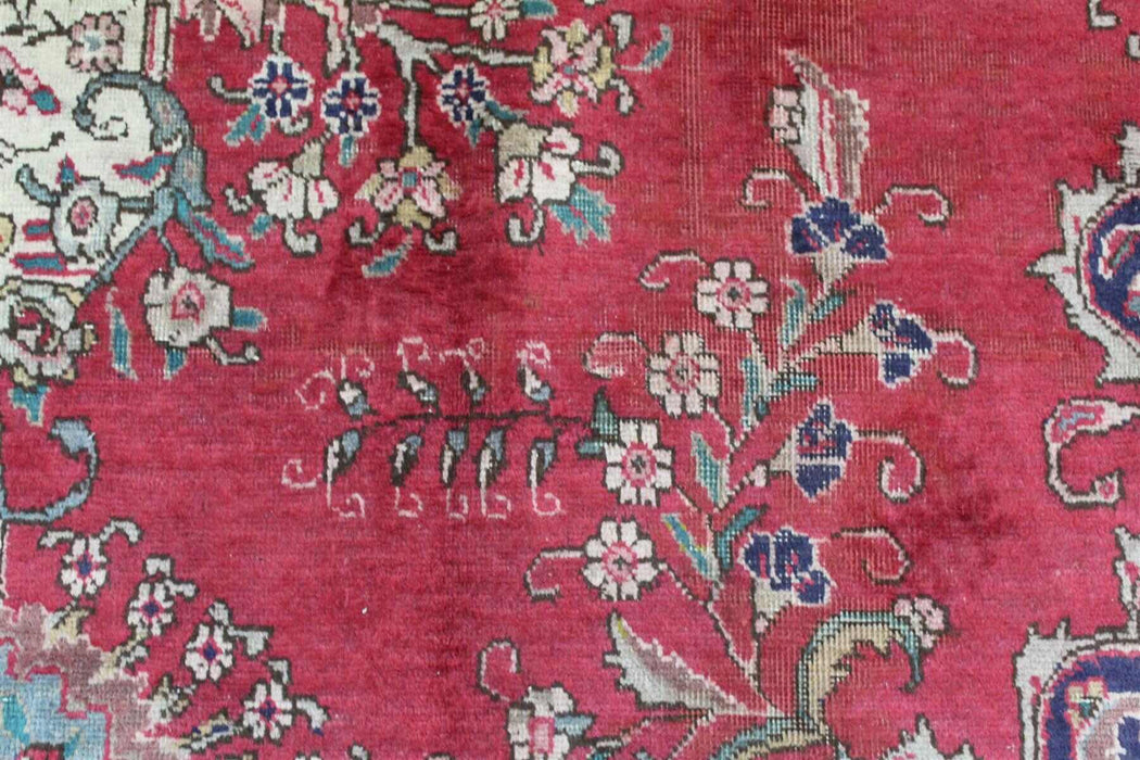 Lovely Traditional Vintage Medallion Handmade Red Wool Rug 204cm x 370cm floral pattern design www.homelooks.com