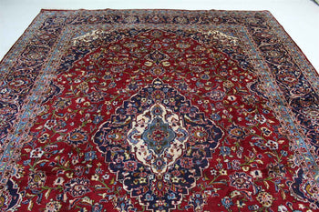 Traditional Antique Medallion Red Wool Handmade Rug 297 X 398 cm www.homelooks.com 3