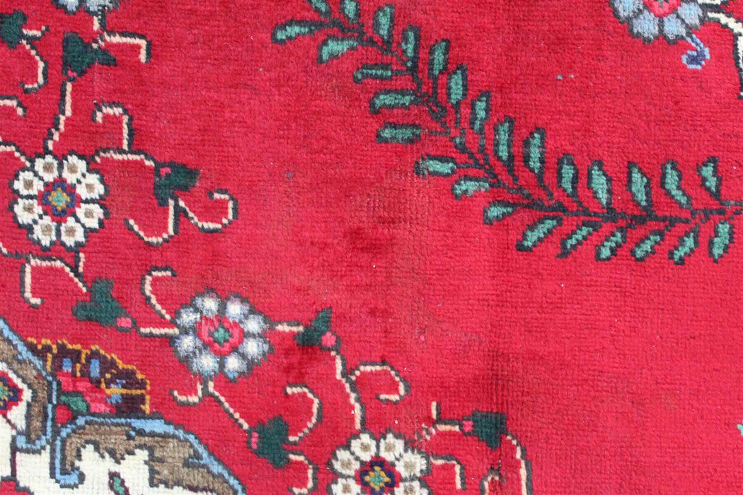 Lovely Traditional Red Vintage Large Handmade Oriental Wool Rug 296cm x 392cm floral pattern close-up www.homelooks.com