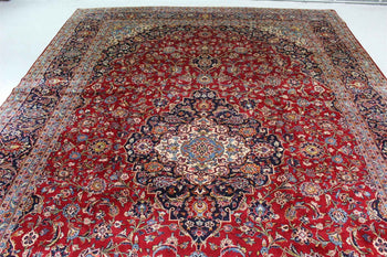 Traditional Antique Wool Handmade Red Medallion Rug 275 X 435 cm homelooks.com 3