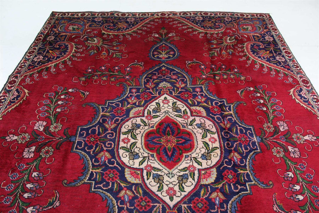 Lovely Large Traditional Red Vintage Handmade Oriental Wool Rug 212cm x 328cm top view www.homelooks.com