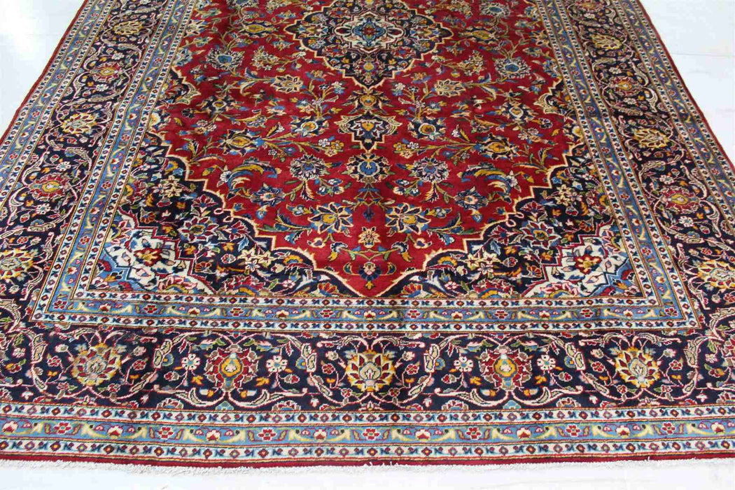 Lovely Traditional Vintage Red Medallion Handmade Wool Rug 246 X 343 cm bottom view www.homelooks.com 