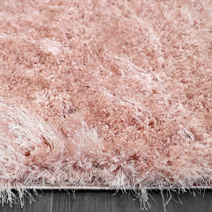 Lily Shimmer Blush Pink Shaggy Rug texture details www.homelooks.com