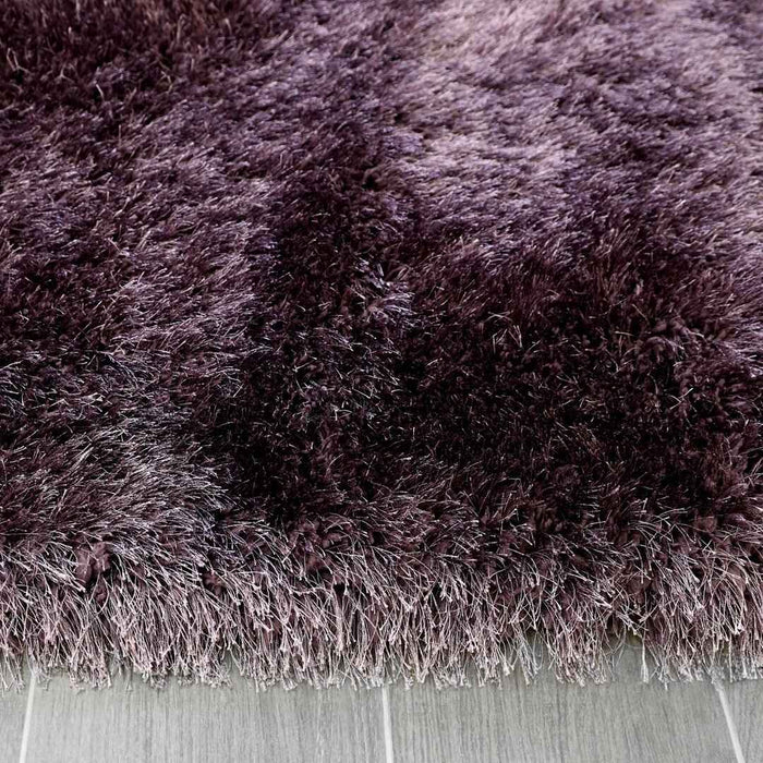 Lily Shimmer Purple Shaggy Rug texture detail www.homelooks.com