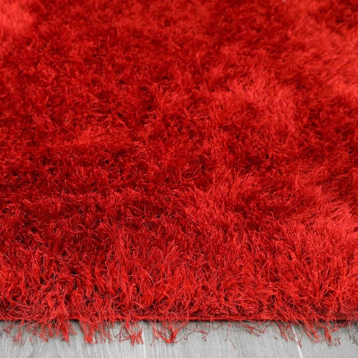 Lily Shimmer Red Shaggy Rug texture detail www.homelooks.com